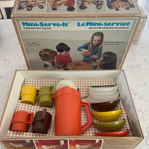 Vintage Tupperware Mini Serve it Set